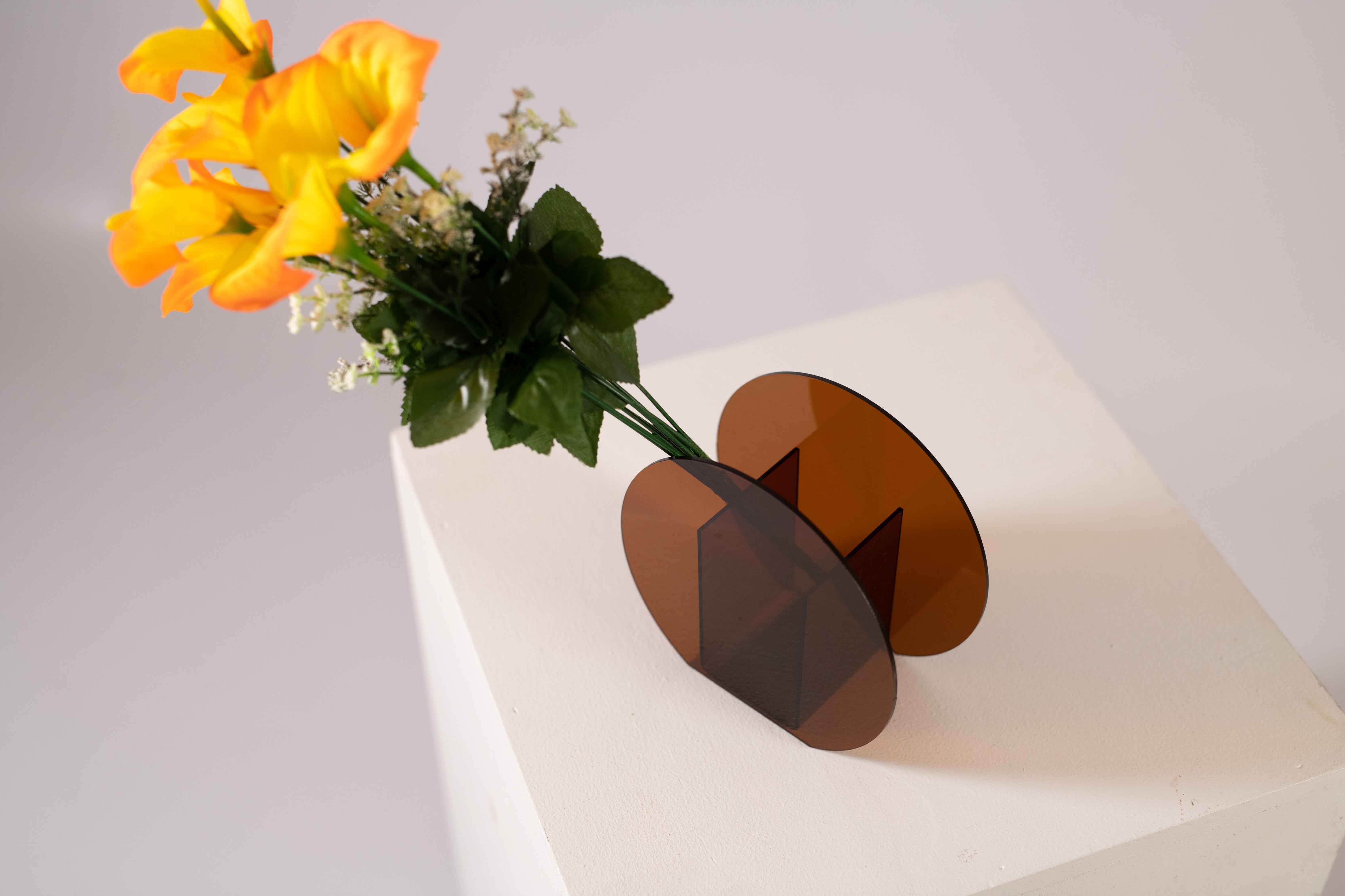 Nordic Circle Vase - Chocolate